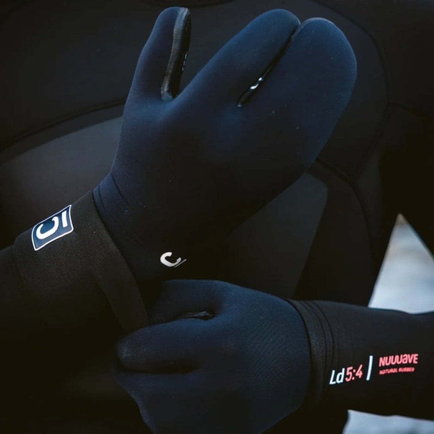 C-Skins Wired+ 5mm LQS Lobster Gloves - Black