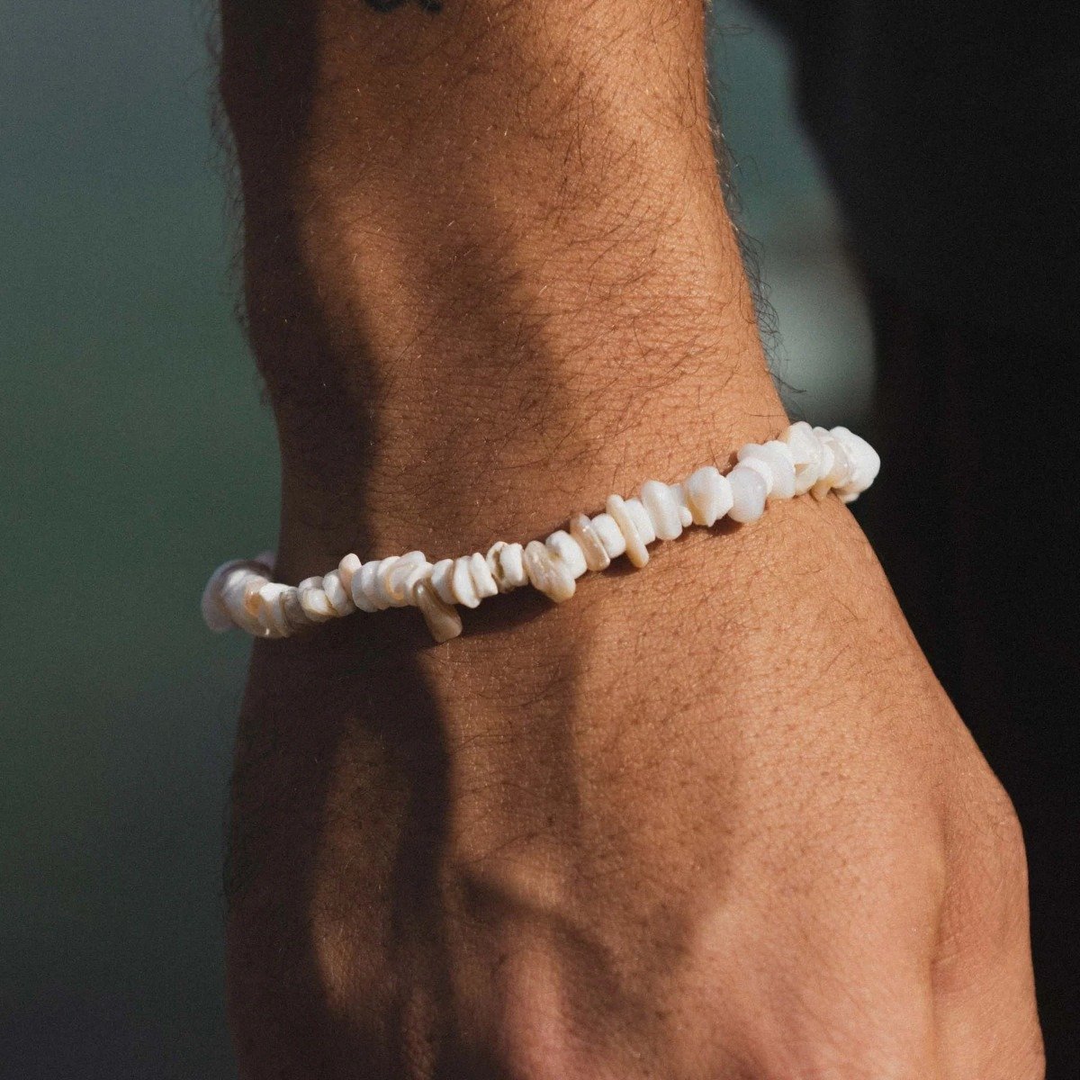 Pineapple Island Canggu Puka Shell Surfer Bracelet - White