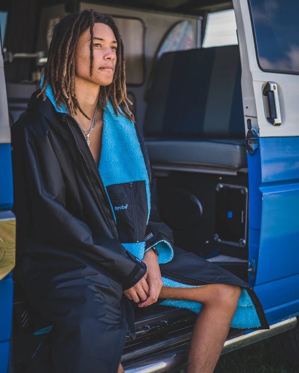 Dryrobe Advance Long Sleeve Changing Robe - Black / Blue