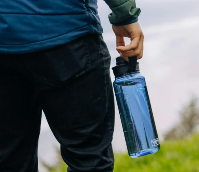 Yeti Yonder Tether 1L Water Bottle - Navy