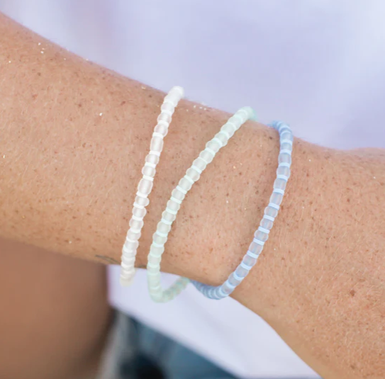 Pineapple Marley Glass Beaded Bracelet - White