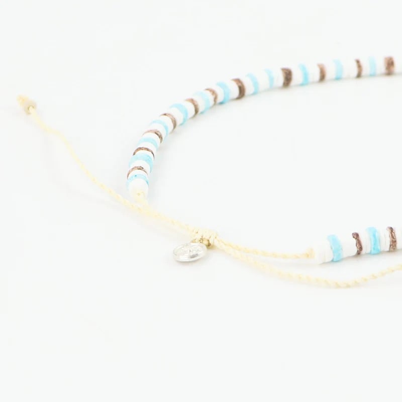 Pineapple Island Padangbai Puka Shell Necklace - Blue & Natural