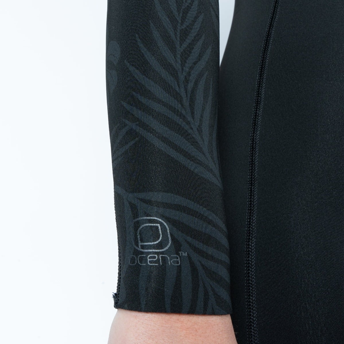 Xcel Women's 2mm Axis Long Sleeve Back Zip Boy Leg Shorty - Black Palm