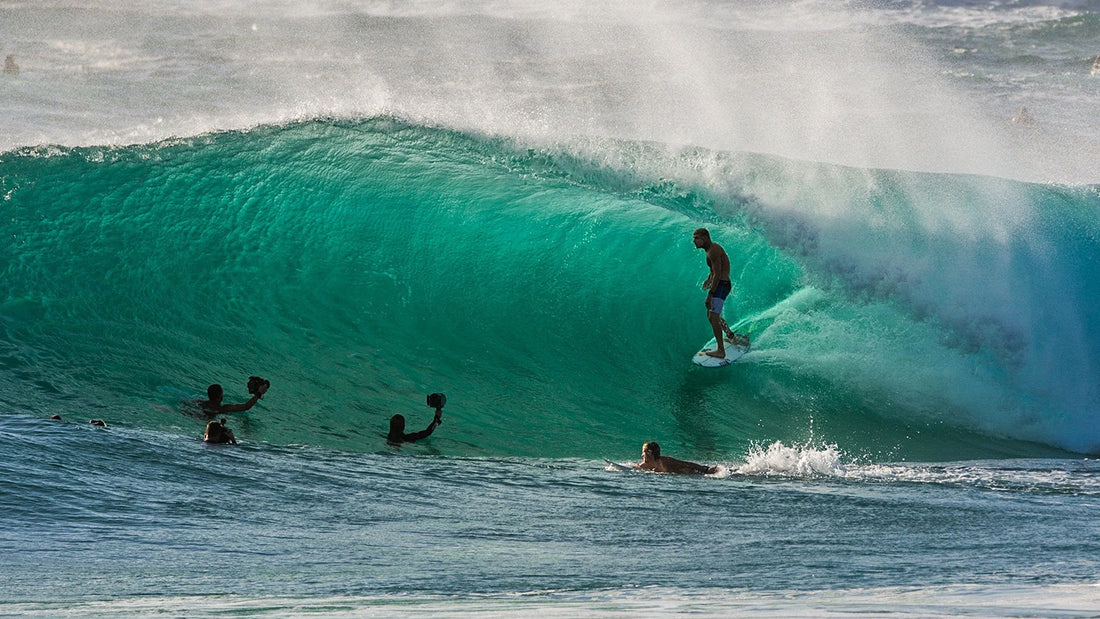 How does a Wetsuit work and keep you warm