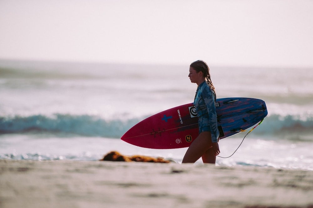 5 Top Pro Female Surfers