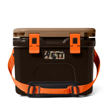 Yeti Roadie 15 Hard Cooler in Wetlands Camo