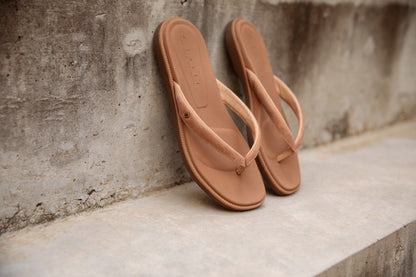 Reef Women's Cushion Cloud Flip-Flops - Natural