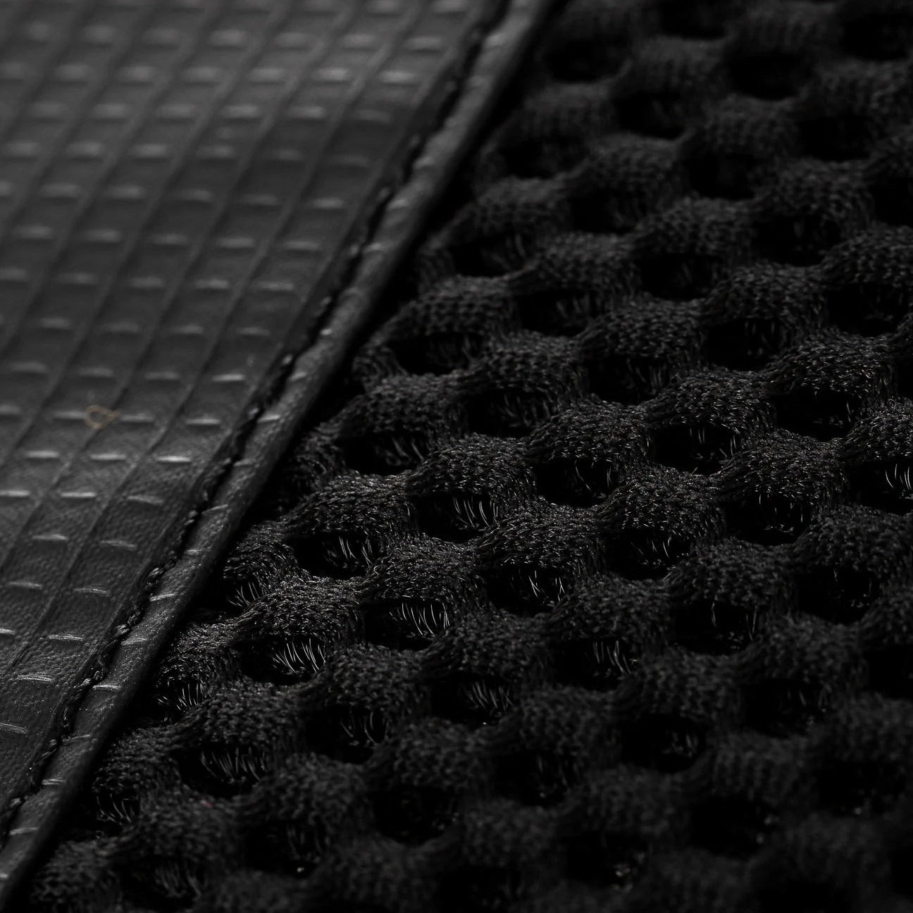 Creatures Of Leisure Fish Travel DT2.0 - Black Silver