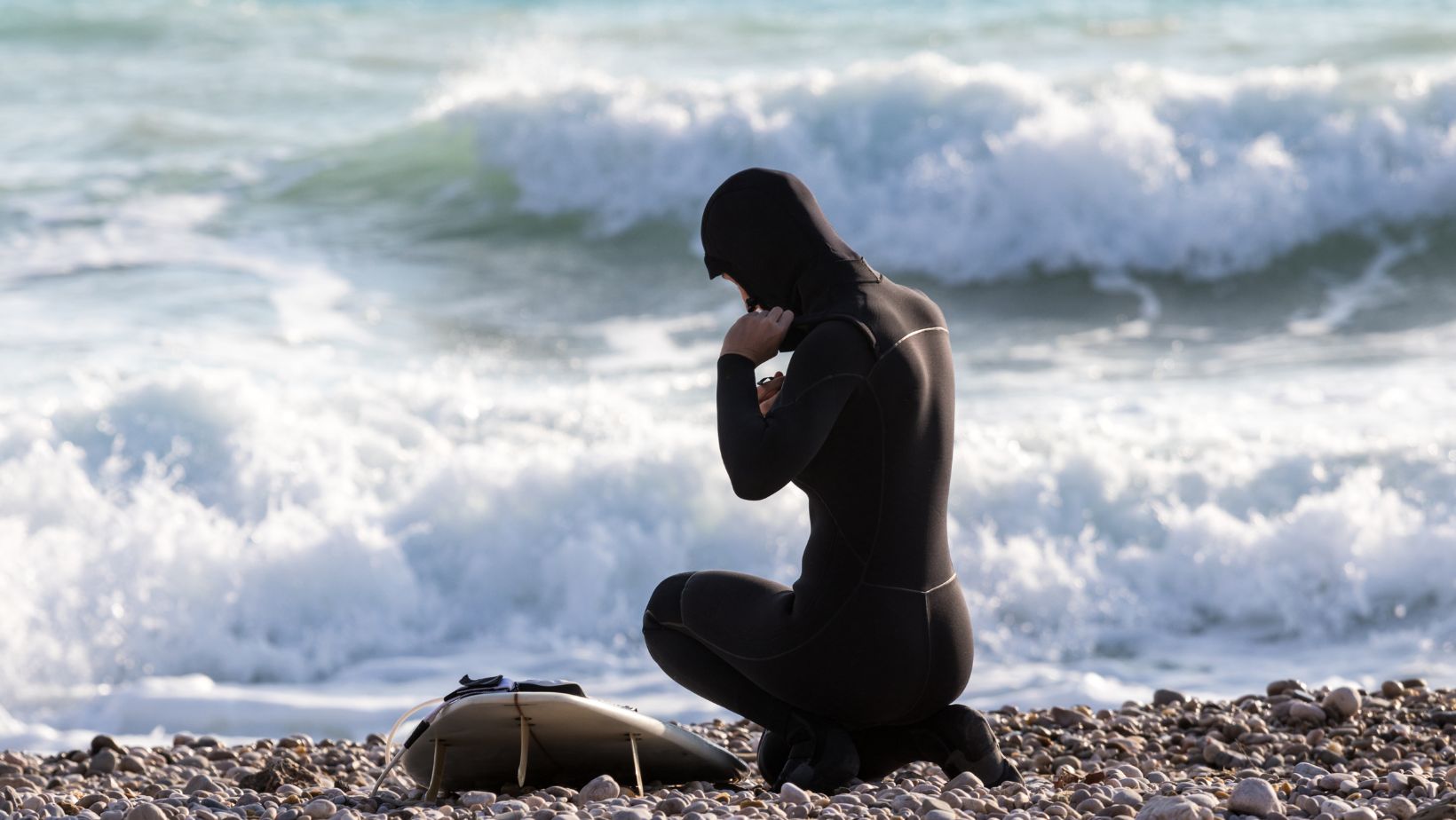 Detachable wetsuit hoods v Hooded wetsuits