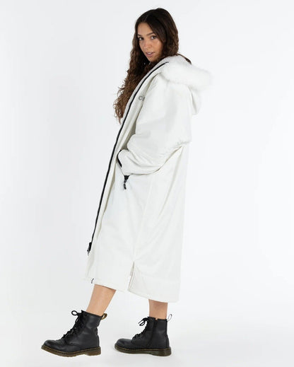Dryrobe Advance Long Sleeve Alpine Changing Robe - White / Grey
