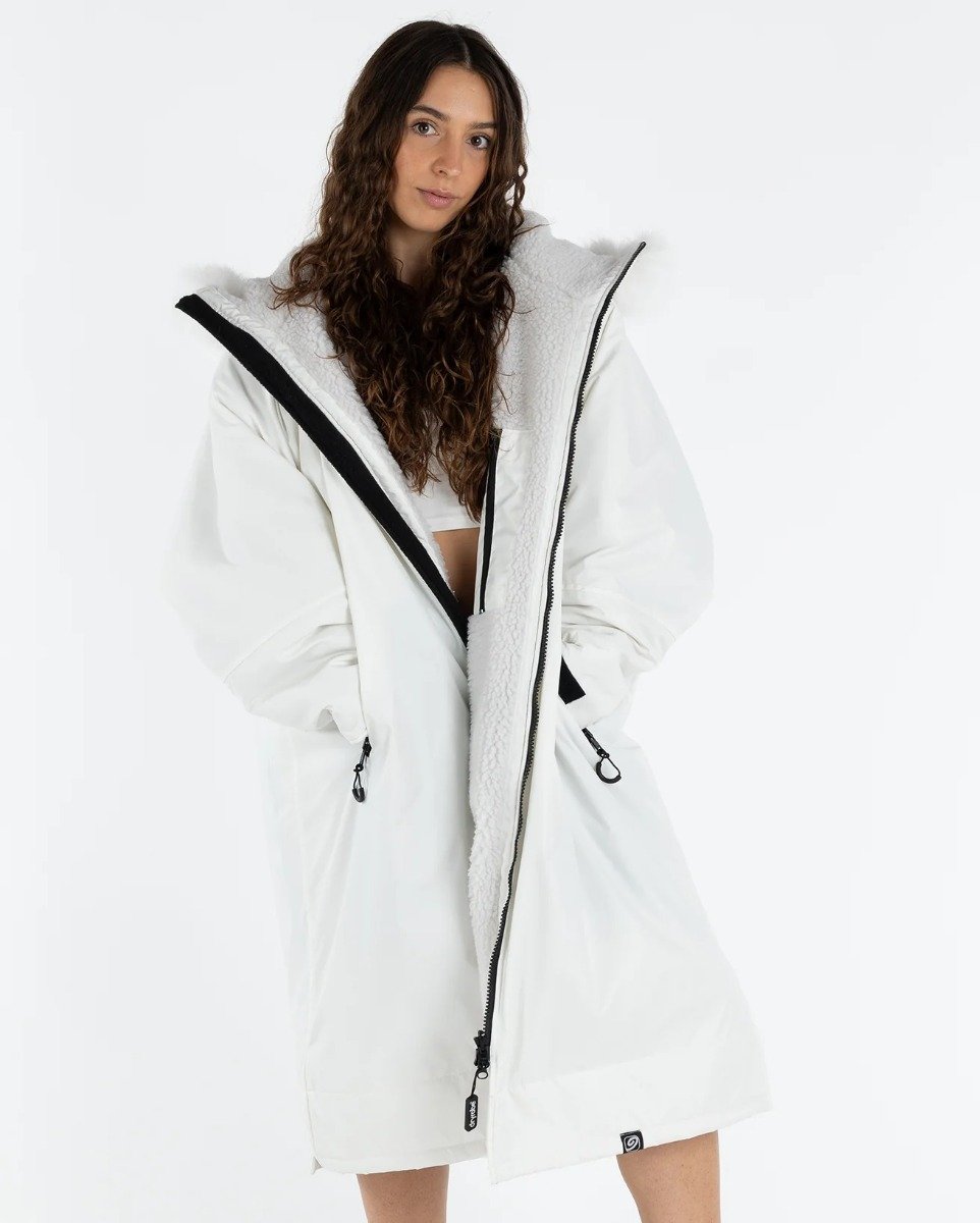 Dryrobe Advance Long Sleeve Alpine Changing Robe - White / Grey