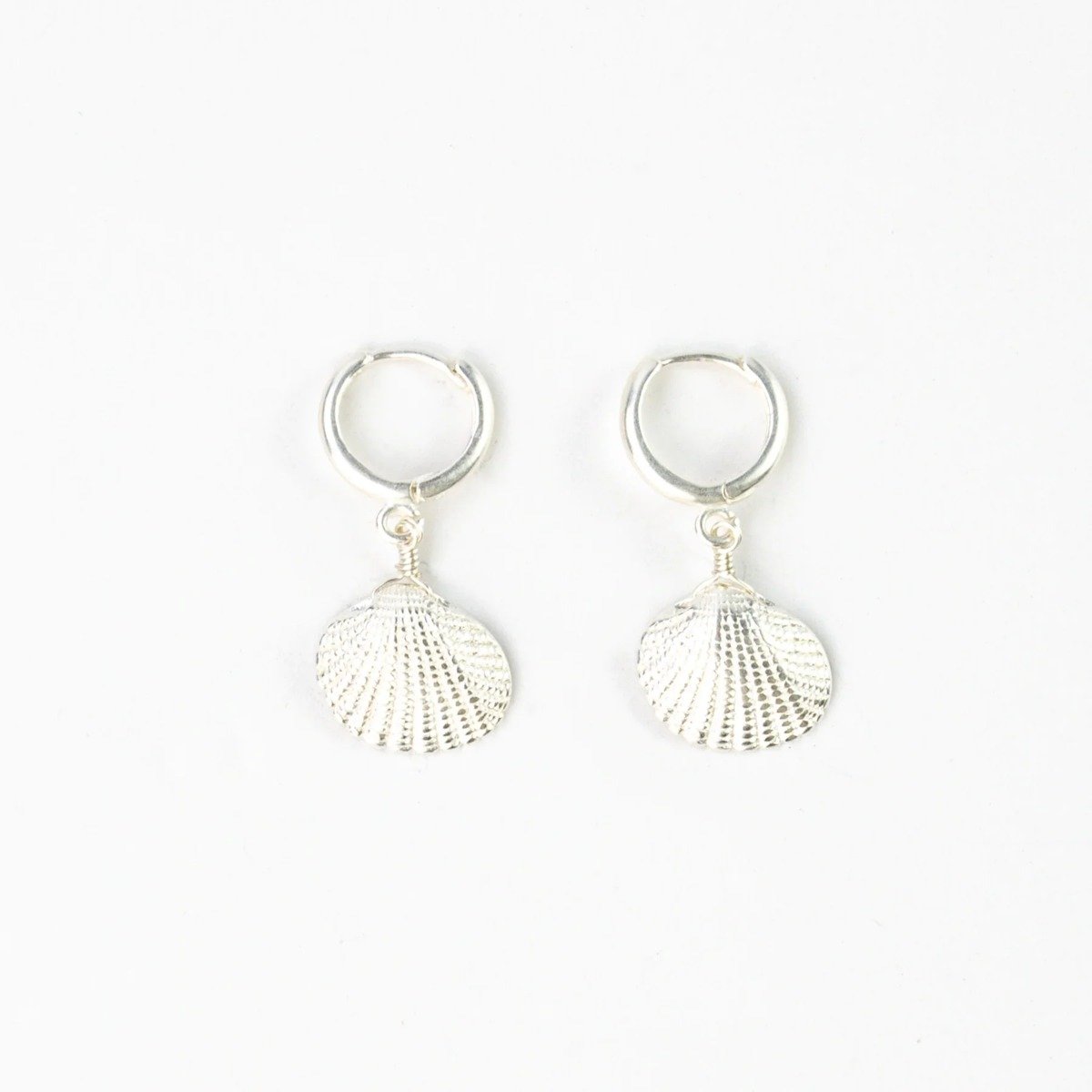 Pineapple Island Asri Seashell Huggie Hoop Earrings in Silver