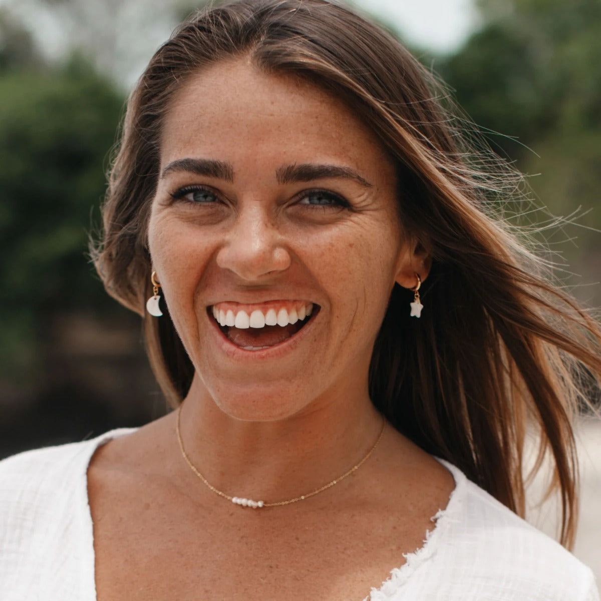 Pineapple Island Asri Moon and Star Huggie Earrings - Gold