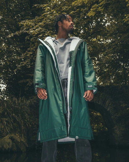 Dryrobe Advance Long Sleeve Changing Robe - Dark Green / Nimbus Cloud