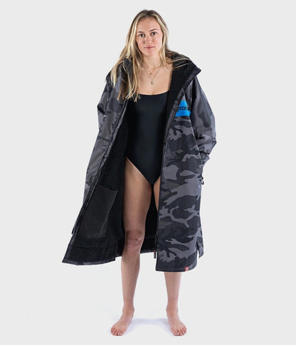 Dryrobe Advance Long Sleeve Remix Adult Changing Robe - Black Camo/Blue