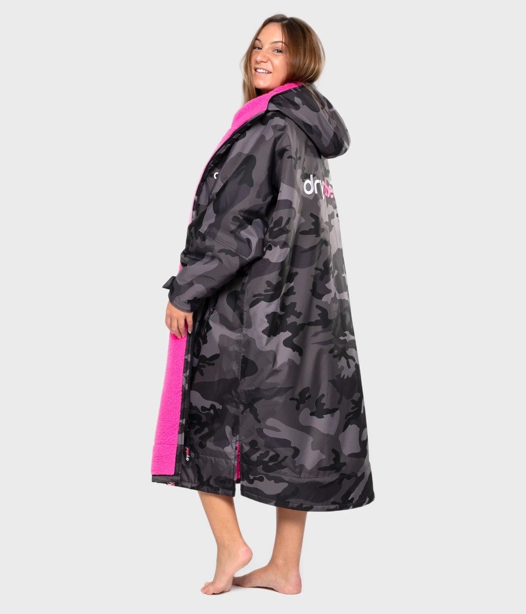 Dryrobe Advance Long Sleeve Adult Changing Robe - Black Camo/Pink