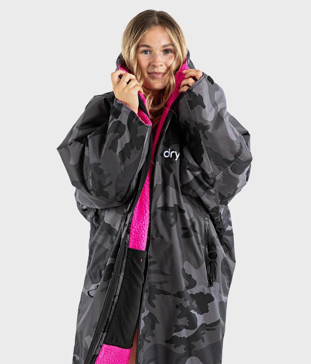 Dryrobe Advance Long Sleeve Adult Changing Robe - Black Camo/Pink