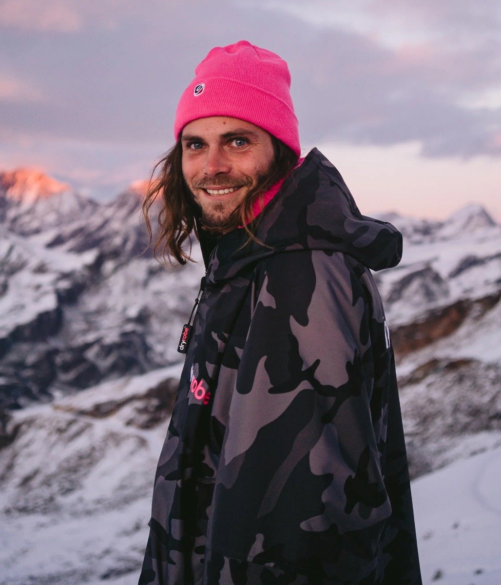 Dryrobe Advance Long Sleeve Adult Changing Robe - Black Camo/Pink