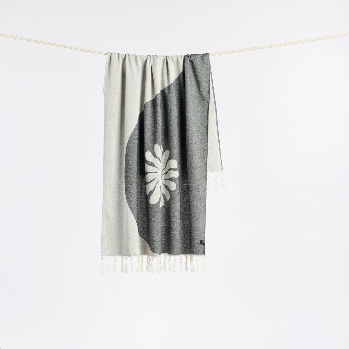 Slowtide Botanical Balance Turkish Towel - Black / White