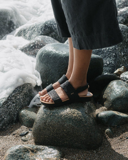 Reef Women's Water Vista Sandals - Black/Tan