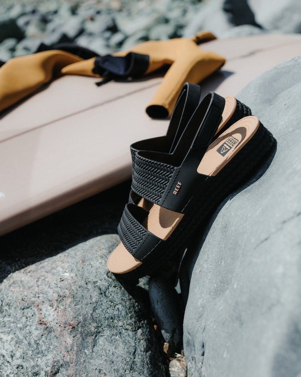 Reef Women's Water Vista Sandals - Black/Tan