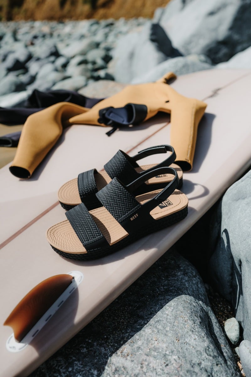 Reef Women's Water Vista Sandals - Black/Tan