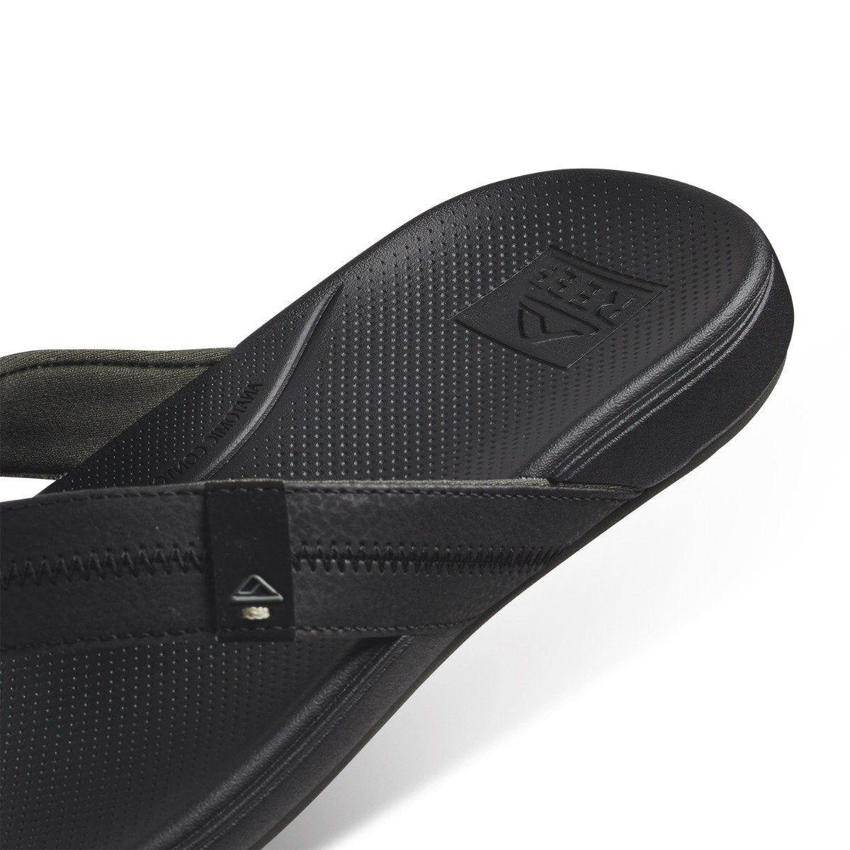 Reef Men's Cushion Phantom 2.0 Flip-Flops - Black