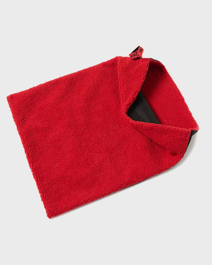 Dryrobe Cushion Cover in Black/Red