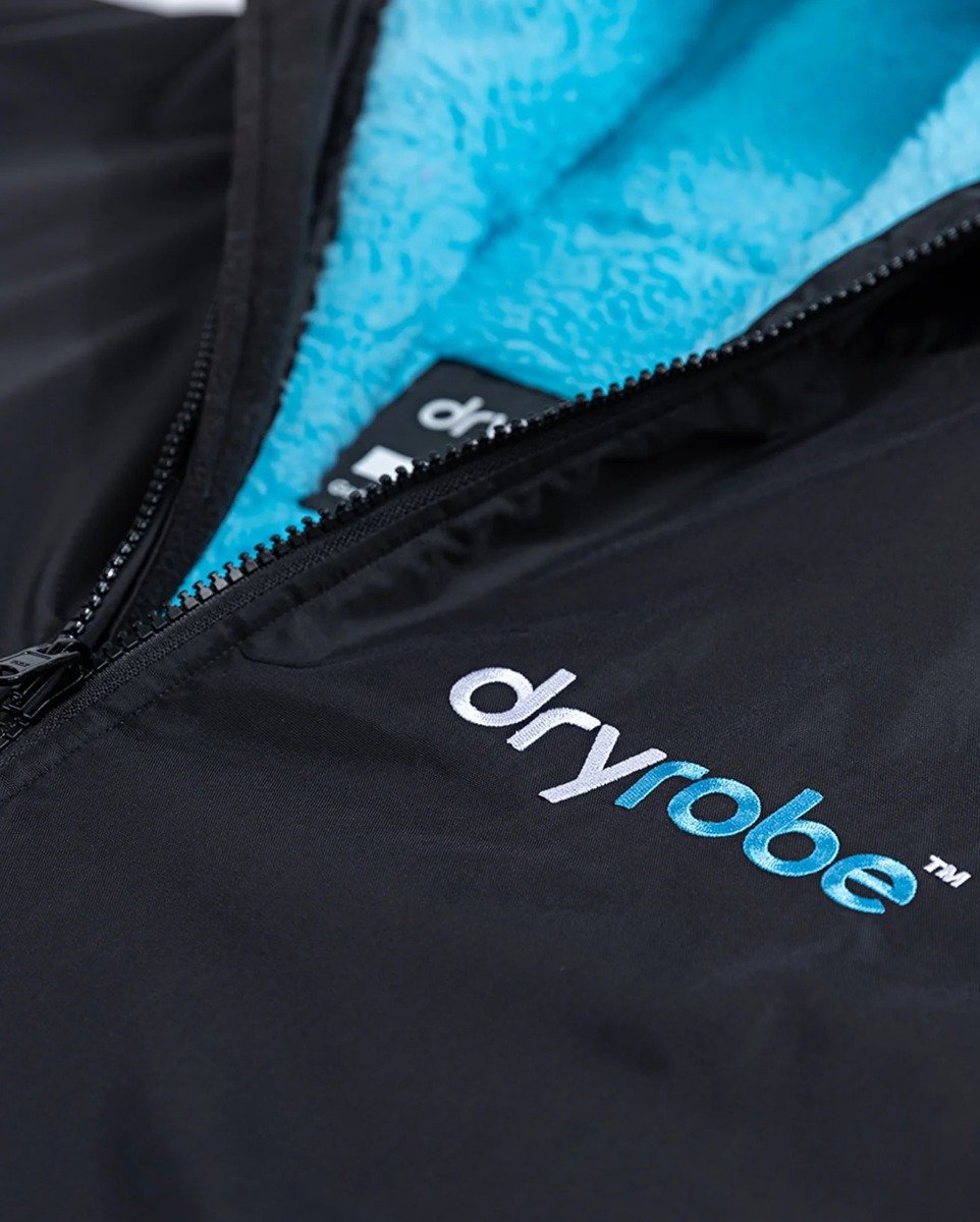 Dryrobe Advance Short Sleeve Changing Robe - Black / Blue