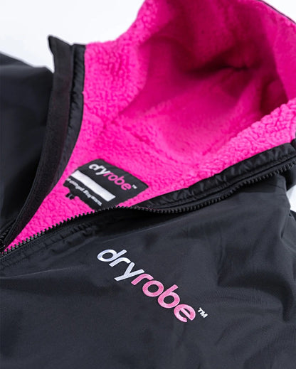 Dryrobe Advance Short Sleeve Changing Robe - Black / Pink