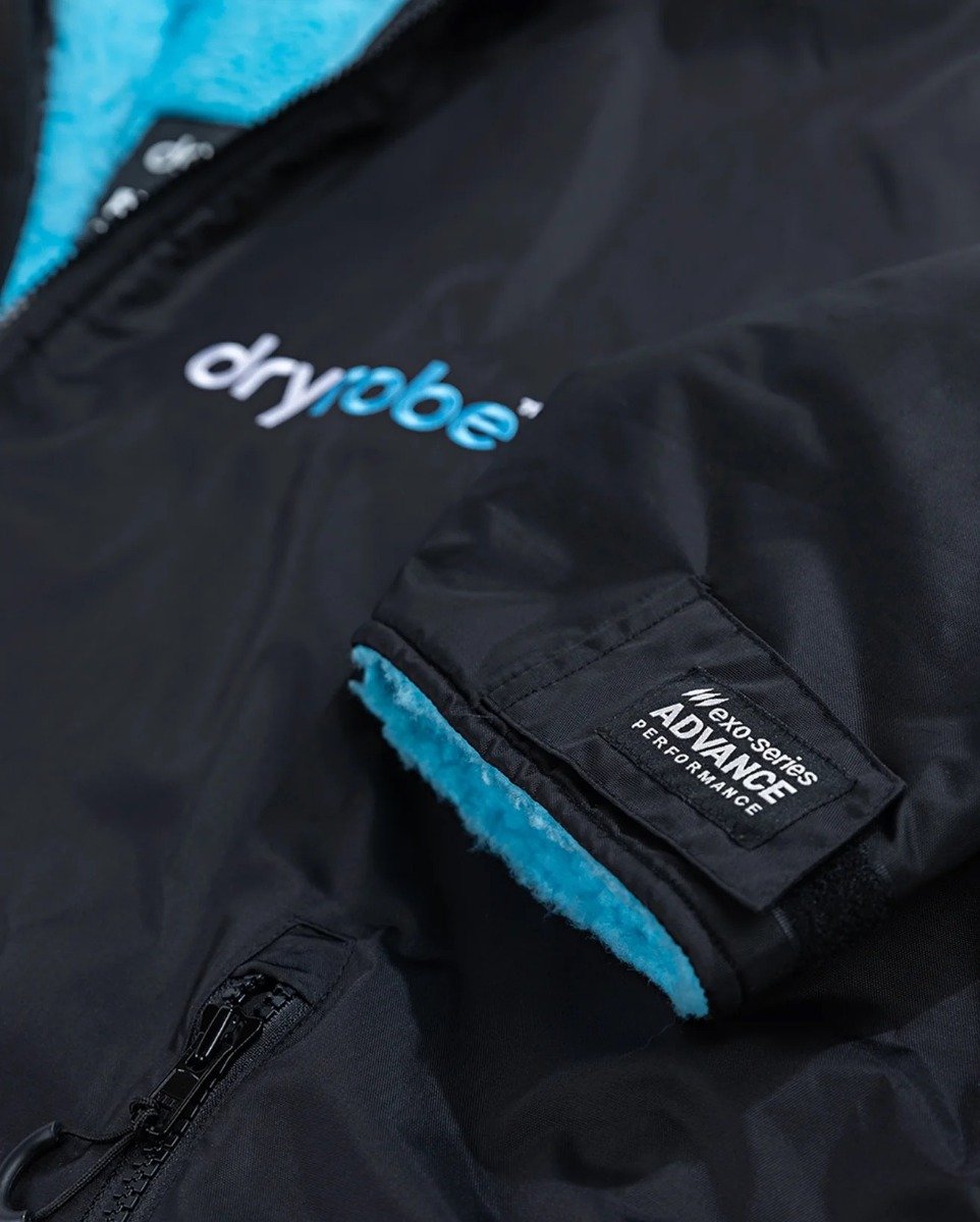 Dryrobe Advance Long Sleeve Changing Robe - Black / Blue
