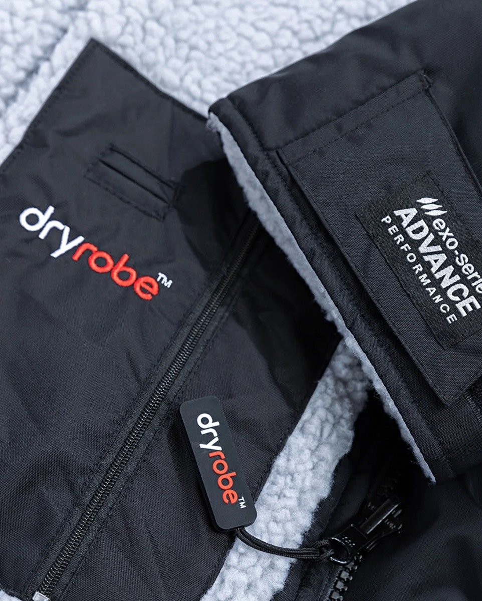Dryrobe Advance Long Sleeve Changing Robe - Black/Grey