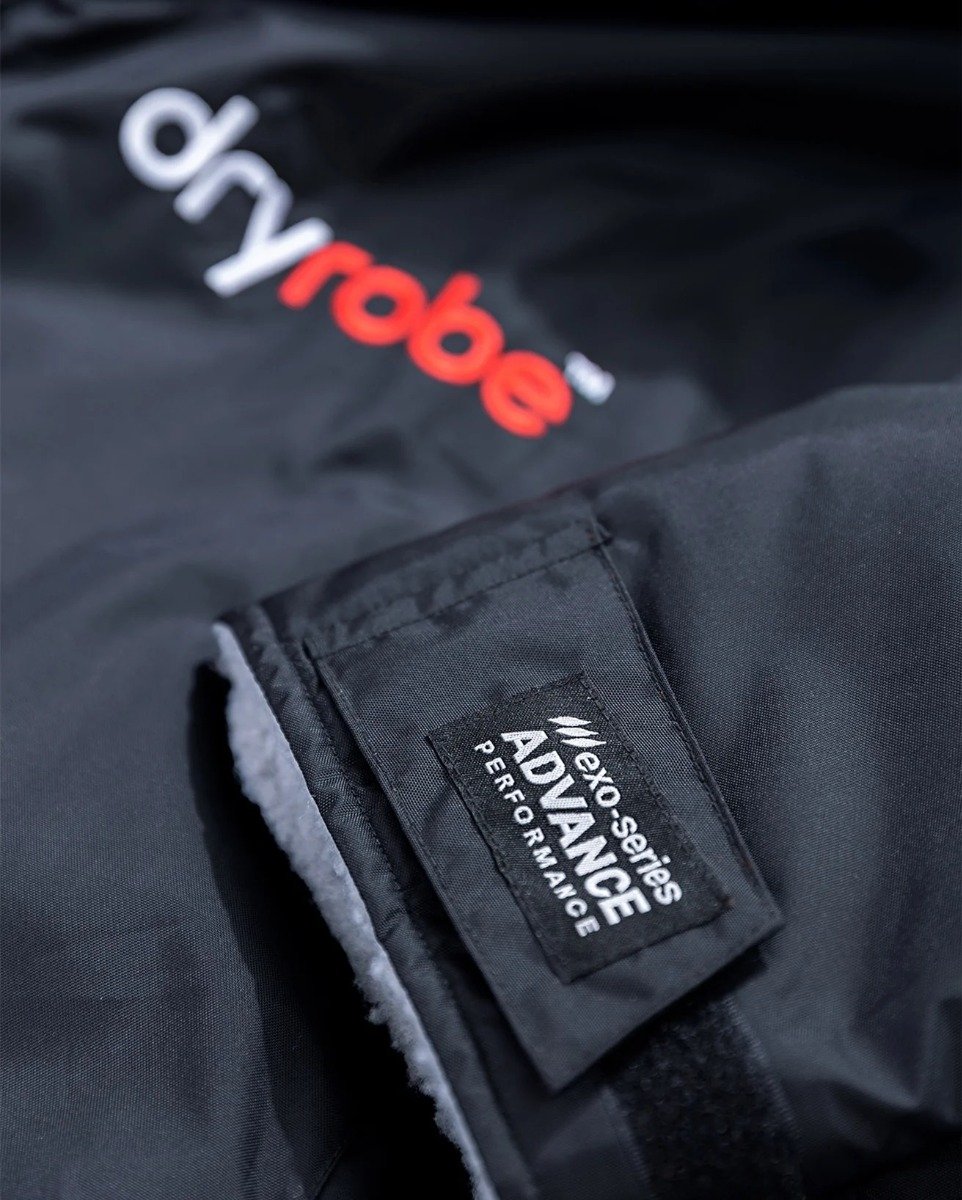Dryrobe Advance Long Sleeve Changing Robe - Black/Grey