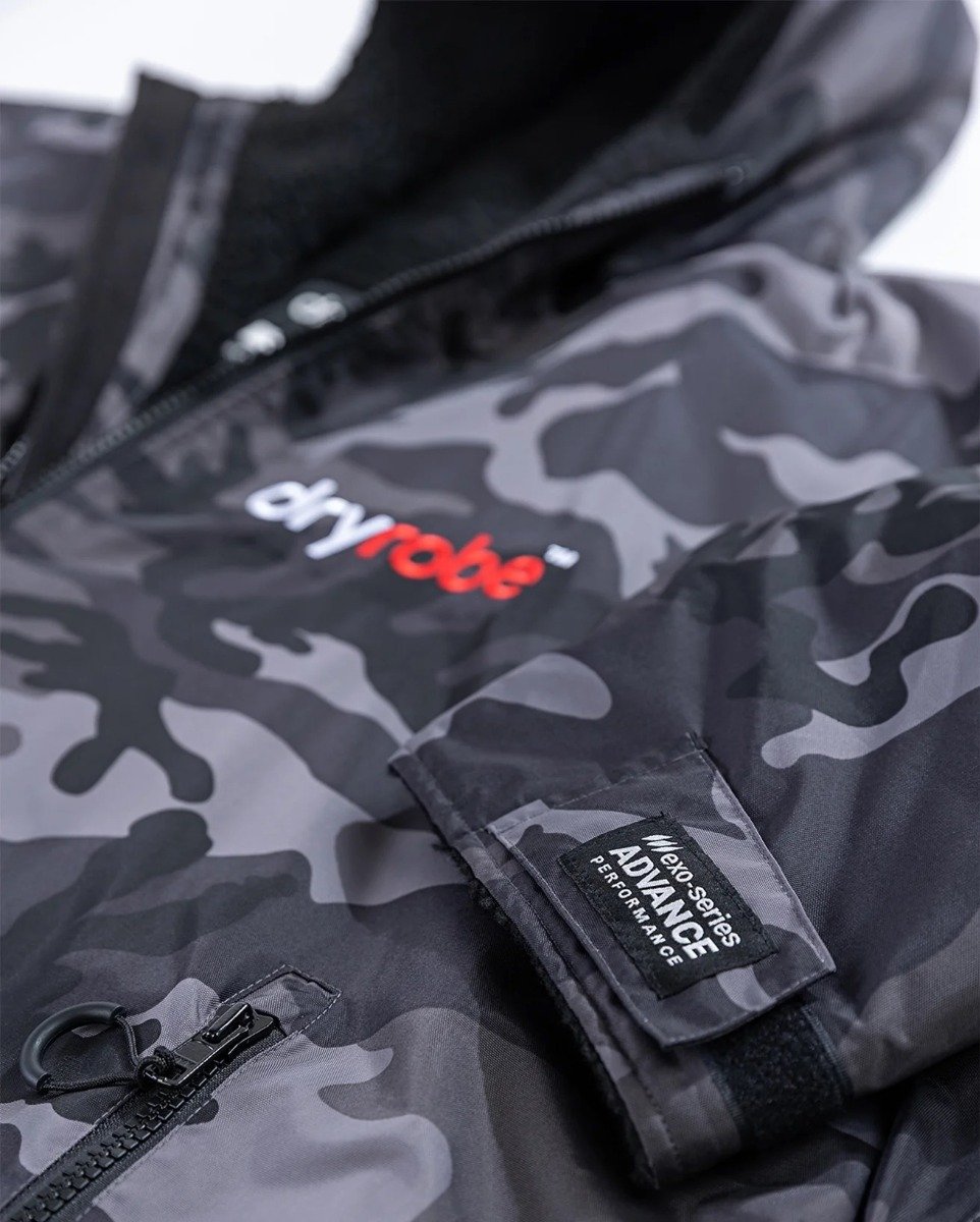 Dryrobe Advance Long Sleeve Changing Robe - Black / Camo
