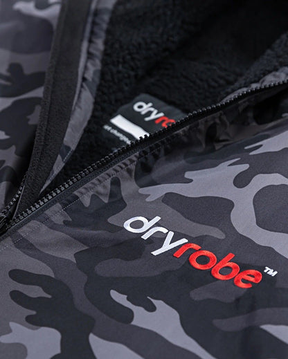 Dryrobe Advance Long Sleeve Changing Robe - Black / Camo