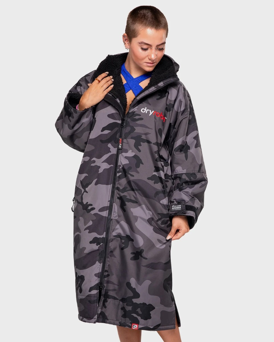 Dryrobe Advance Long Sleeve Changing Robe - Black / Camo