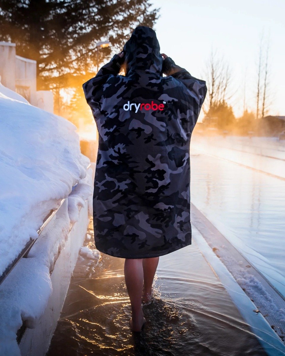 Dryrobe Advance Long Sleeve Changing Robe - Black / Camo