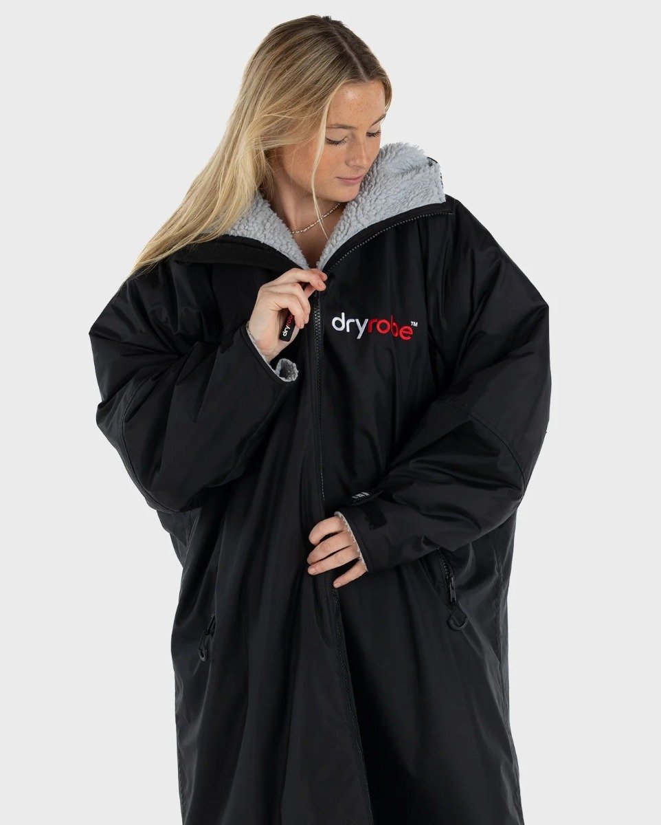 Dryrobe Advance Long Sleeve Changing Robe - Black/Grey