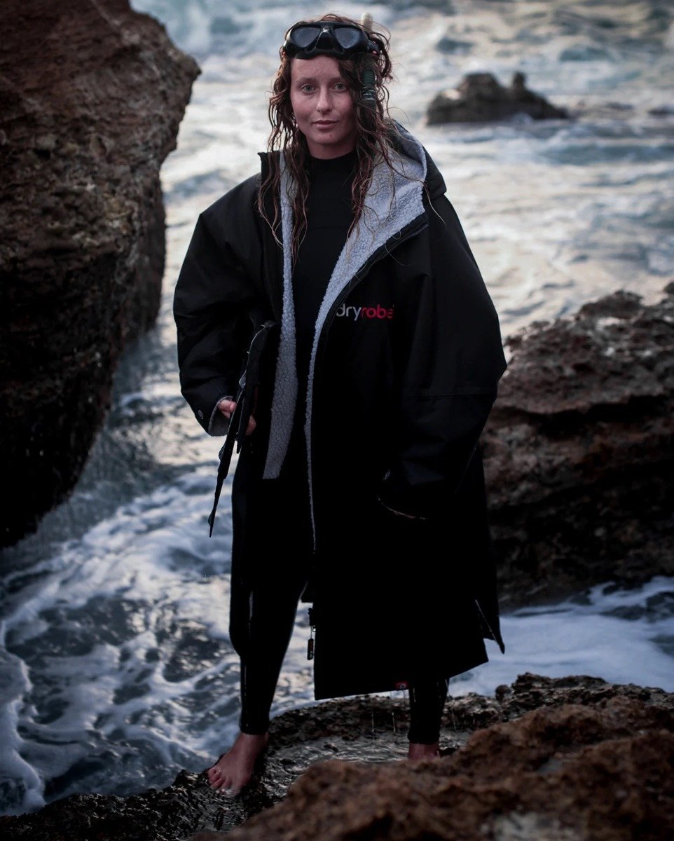Dryrobe Advance Long Sleeve Changing Robe - Black/Grey