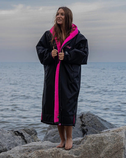 Dryrobe Advance Long Sleeve Changing Robe - Black/Pink