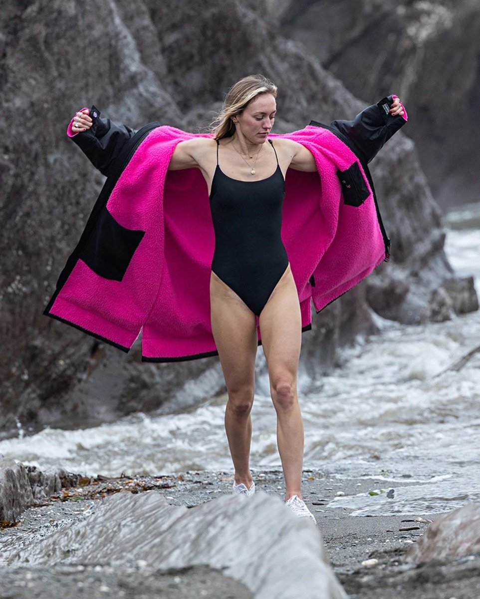 Dryrobe Advance Long Sleeve Changing Robe - Black/Pink