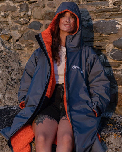Dryrobe Advance Long Sleeve Changing Robe - Dark Grey / Orange