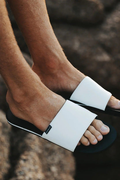 Foamlife Men's Tarlan Slides - Black/White