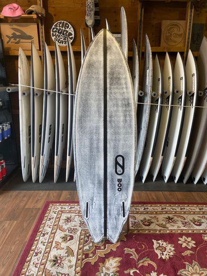 Firewire Great White Twin I-Bolic Core with Volcanic Lamination 5ft 7 Surfboard & Fins - SECONDHAND SURFBOARD