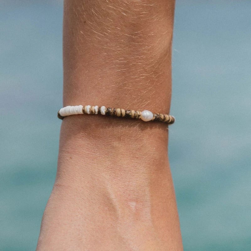 Pineapple Island Kauai Puka Shell Bracelet
