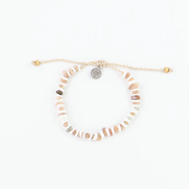 Pineapple Island Dunes Stone Bead Necklace in Natural
