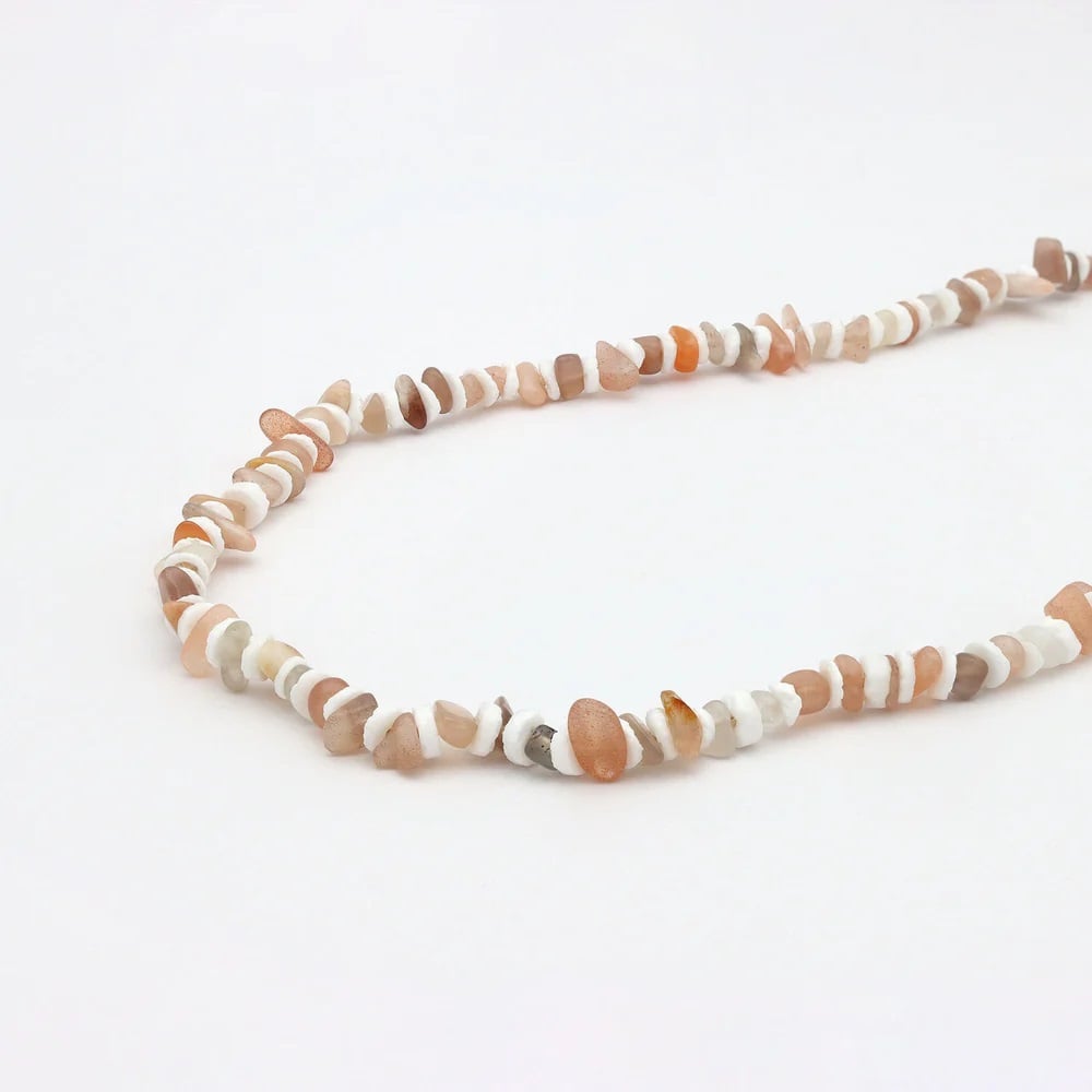 Pineapple Island Dunes Stone Bead Necklace - Natural