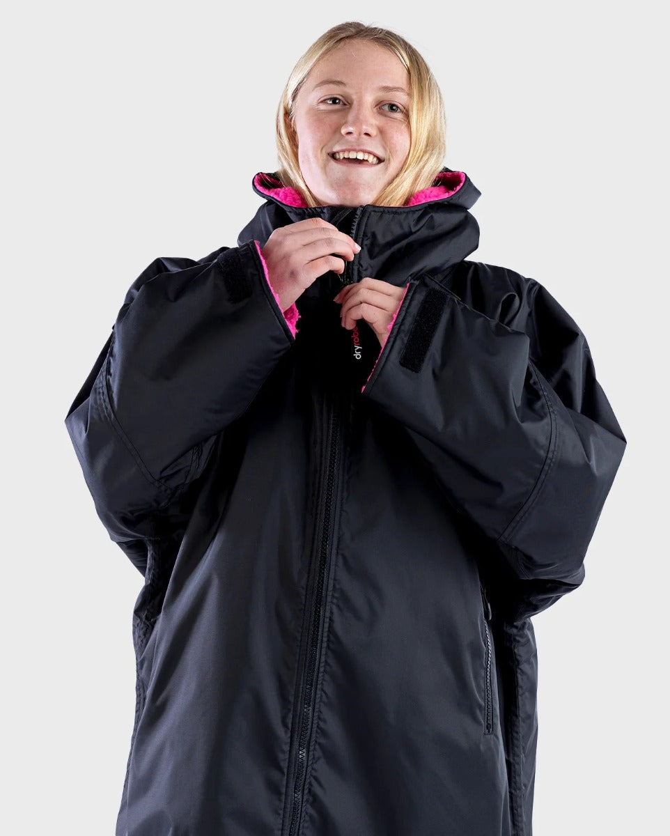 Dryrobe Advanced Long Sleeve Kids Changing Robe - Age 10-13 - Black / Pink