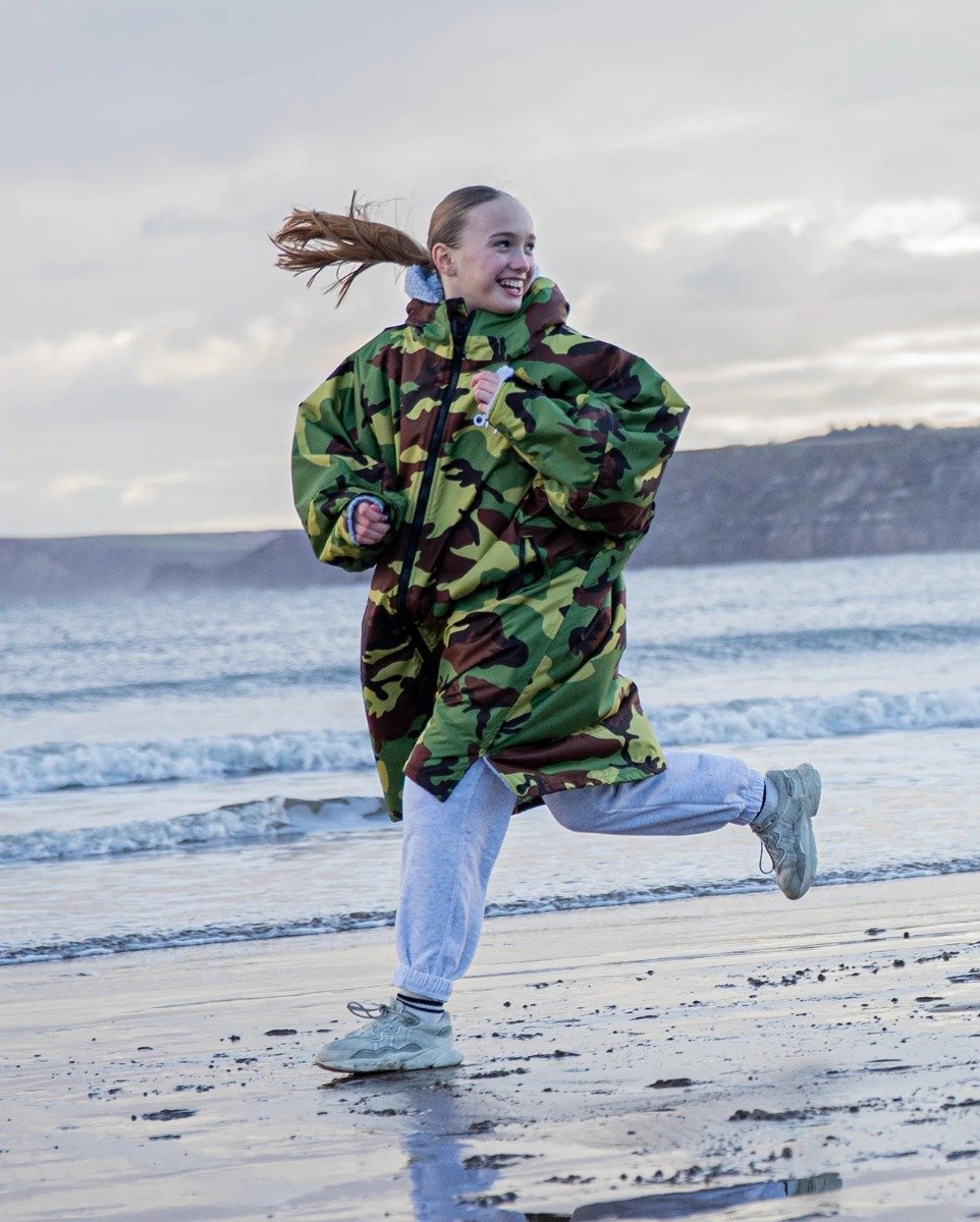 Dryrobe Advance Kids Long Sleeve Changing Robe - Camo/Grey - Age 10-13
