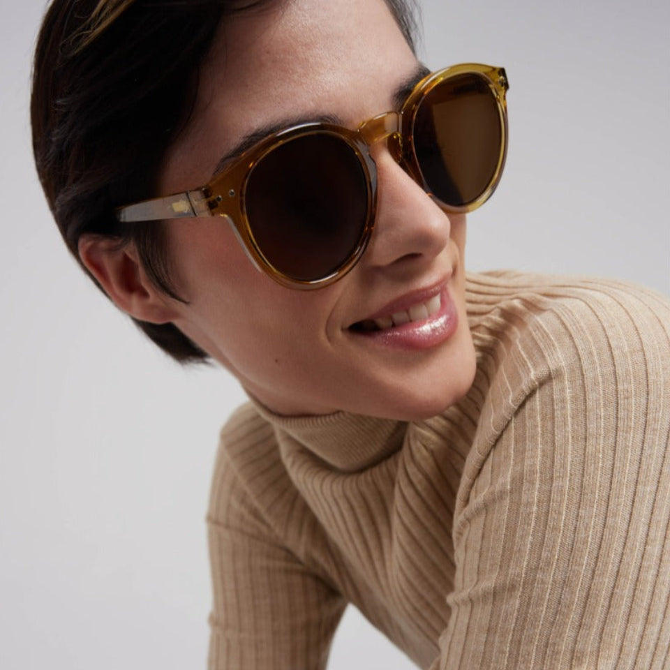 Izipizi #M SUN Unisex Sunglasses in Golden Green